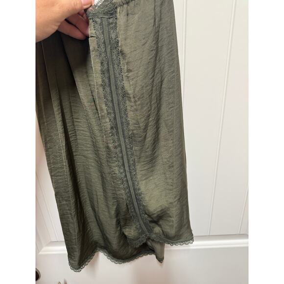 NWT WHOWHATWEAR Olive Green silky camisole with lace edging  Size Large - Picture 6 of 8